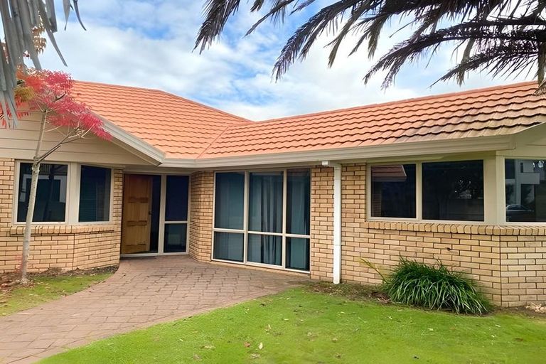 Photo of property in 11 Ayrshire Drive, Grandview Heights, Hamilton, 3200