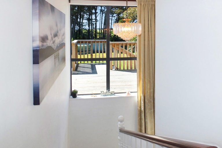 Photo of property in 25 Cousins Avenue East, Foxton Beach, Foxton, 4815