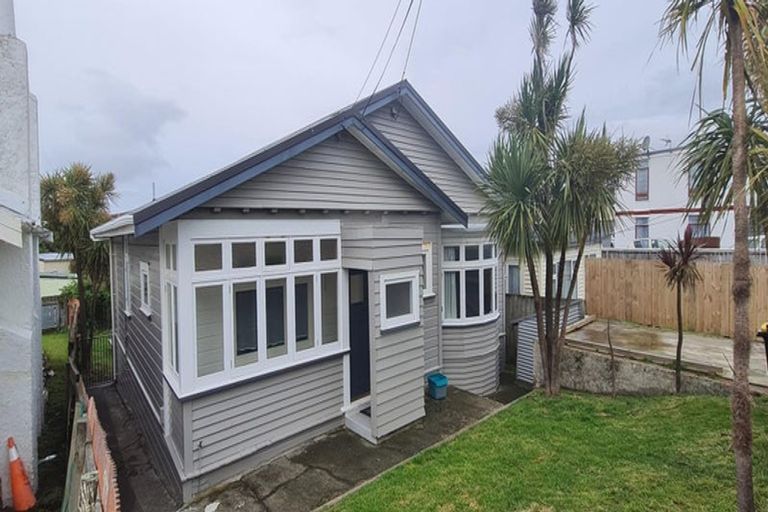 Photo of property in 237 Coutts Street, Rongotai, Wellington, 6022