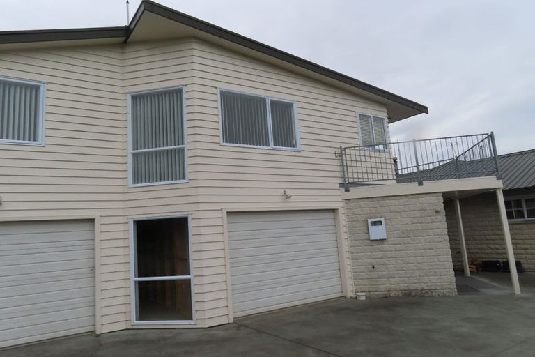 Photo of property in 40 Neeve Road, Taradale, Napier, 4112