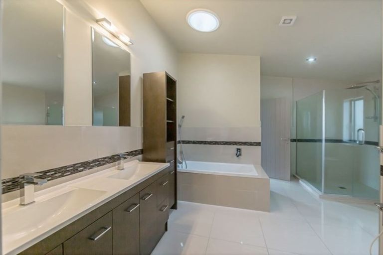 Photo of property in 26 Javelin Close, Gulf Harbour, Whangaparaoa, 0930