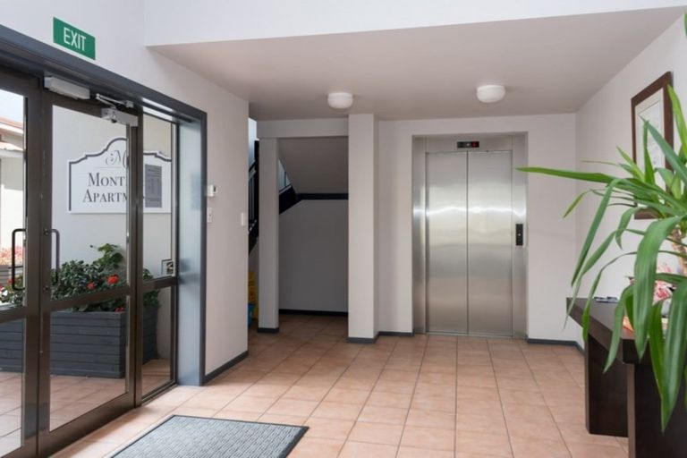 Photo of property in 2/5 Cook Street, Howick, Auckland, 2014