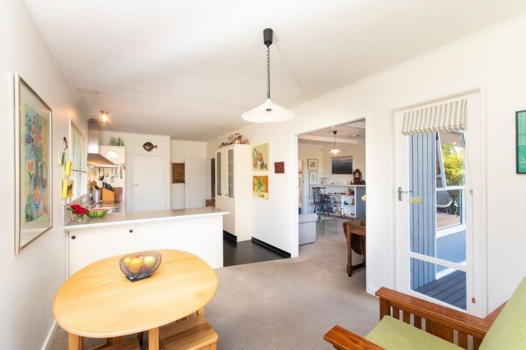 Photo of property in 44 Tauroa Road, Havelock North, 4130