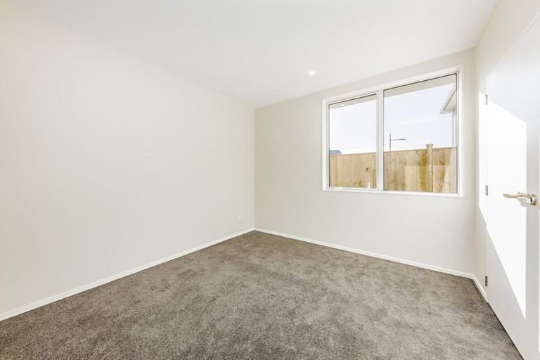 Photo of property in 43 Koroheke Road, Takanini, 2110