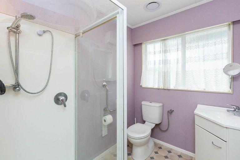 Photo of property in 9b Haylock Grove, Totara Park, Upper Hutt, 5018