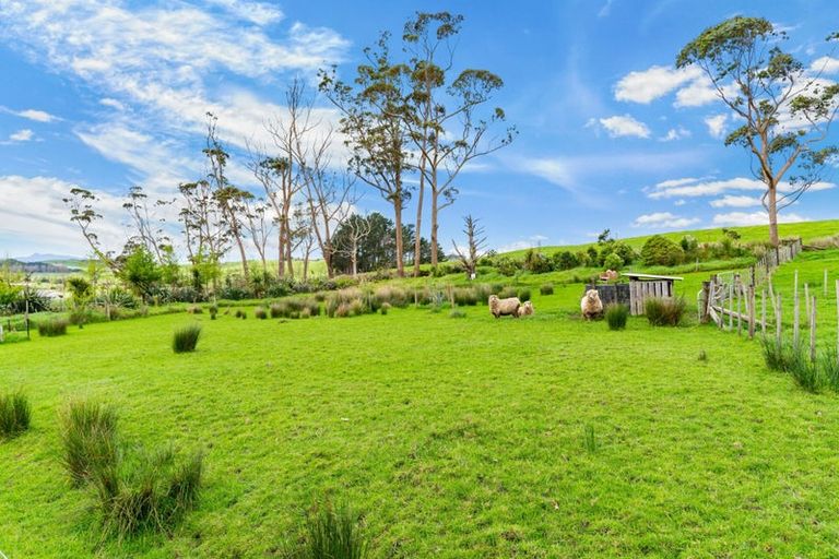 Photo of property in 15 Massey Road, Waipu, 0582