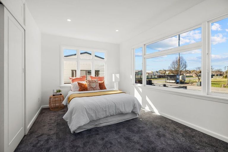 Photo of property in 325 Wainoni Road, Avondale, Christchurch, 8061
