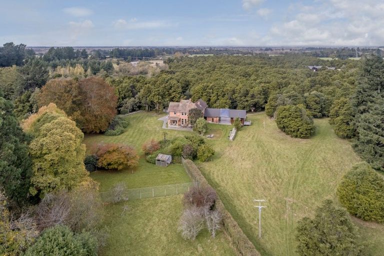 Photo of property in Sundrum, 52 Rae Road, Woodbury, Geraldine, 7991