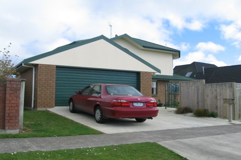 Photo of property in 140 Pacific Drive, Fitzherbert, Palmerston North, 4410