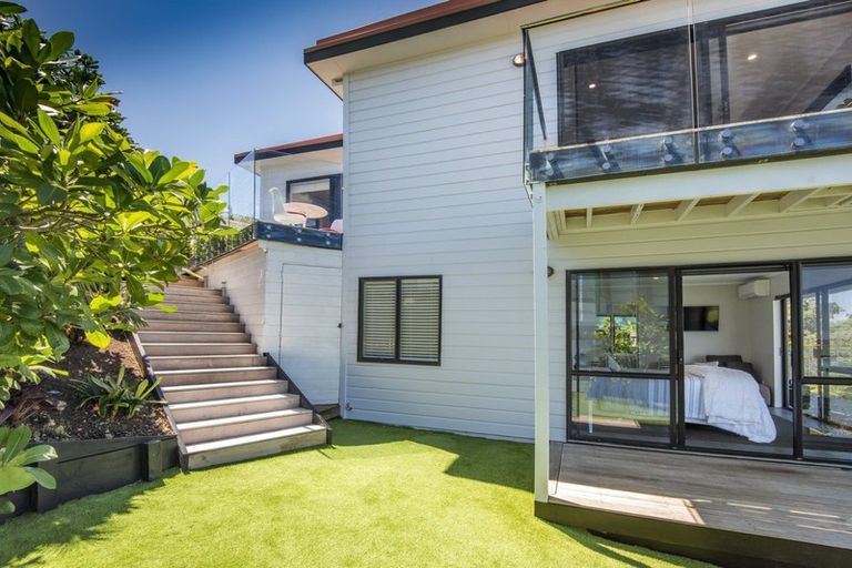 Photo of property in 2/26 Tizard Road, Birkenhead, Auckland, 0626