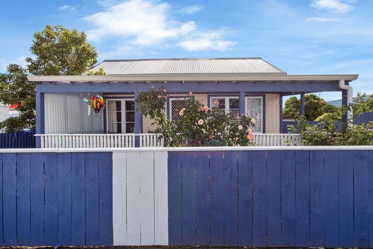 Photo of property in 67 Grey Street, Woodville, 4920