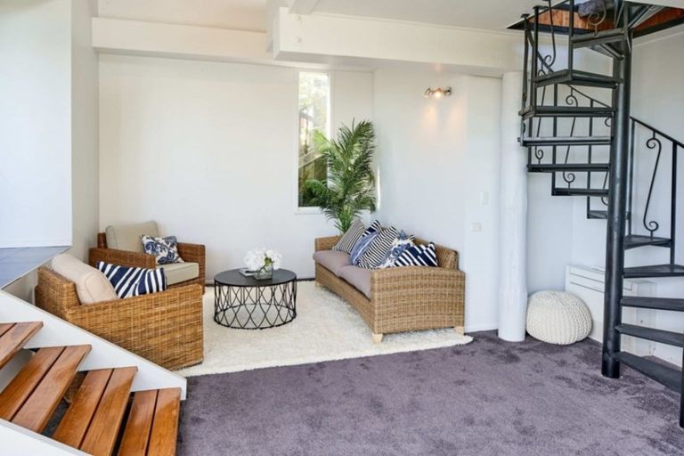 Photo of property in 29 The Track, Plimmerton, Porirua, 5026