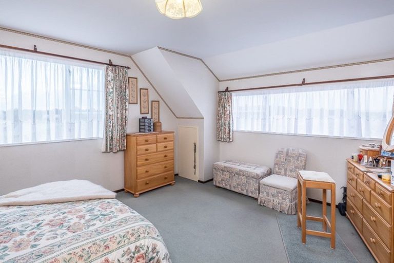 Photo of property in 2 Awanui Drive, Waikanae, 5036