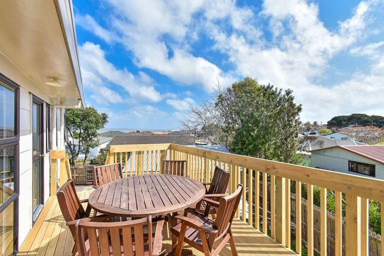 Photo of property in 153 Finlayson Avenue, Clendon Park, Auckland, 2103