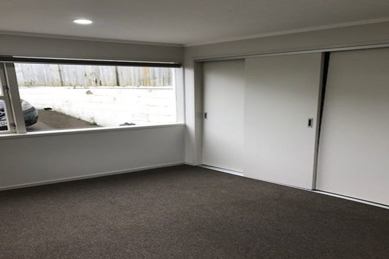 Photo of property in 145 Hutchinsons Road, Bucklands Beach, Auckland, 2014