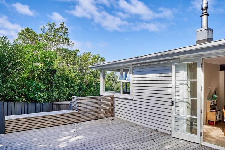 Photo of property in 24 Hollies Crescent, Johnsonville, Wellington, 6037