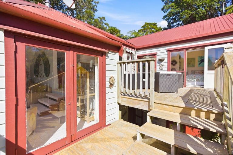 Photo of property in 75 Morley Street, New Plymouth, 4310