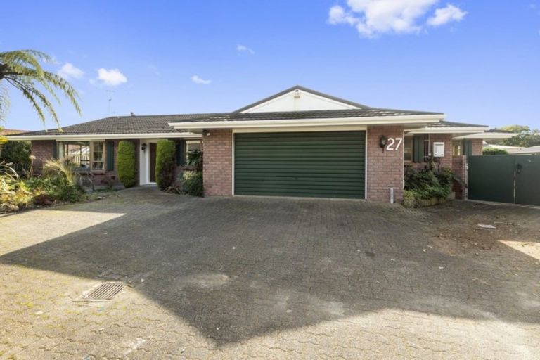 Photo of property in 27 Waddington Drive, Naenae, Lower Hutt, 5011