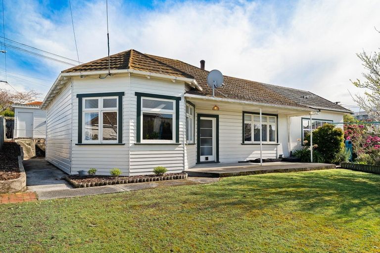 Photo of property in 215 Elgin Road, Balaclava, Dunedin, 9011