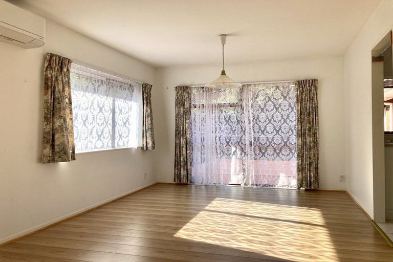 Photo of property in 30 Vintage Drive, Henderson, Auckland, 0612