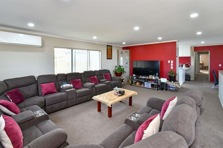 Photo of property in 112 Alfriston Road, Manurewa, Auckland, 2105