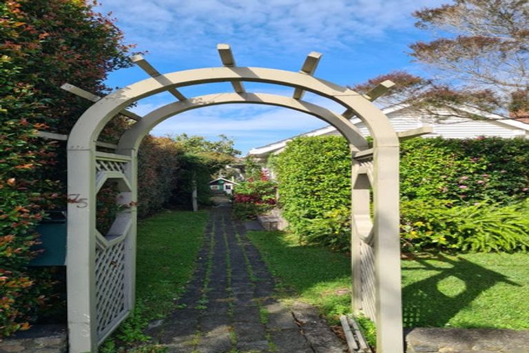 Photo of property in 75 Kesteven Avenue, Glendowie, Auckland, 1071