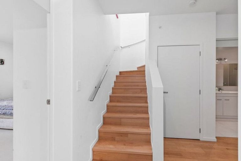 Photo of property in 1171 Whangaparaoa Road, Gulf Harbour, Whangaparaoa, 0930