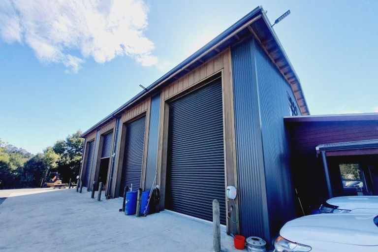 Photo of property in 804 Kahikatea Flat Road, Waitoki, Kaukapakapa, 0871