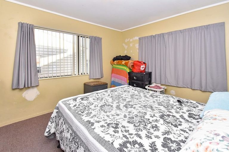 Photo of property in 12 Fareti Place, Mangere, Auckland, 2022