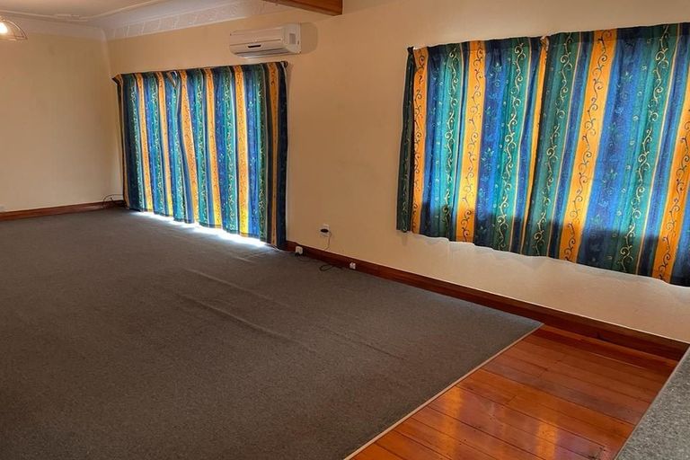 Photo of property in 45 Cambridge Terrace, Waiwhetu, Lower Hutt, 5010
