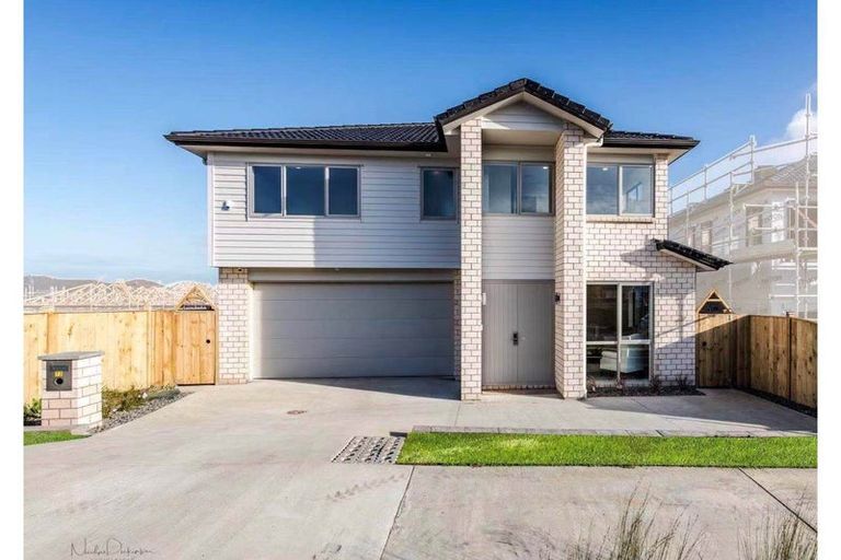 Photo of property in 73 Drumbuoy Drive, Flat Bush, Auckland, 2019
