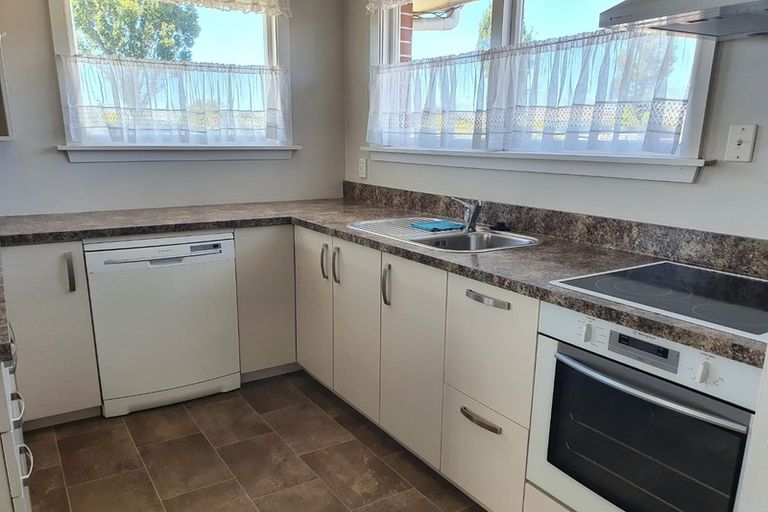 Photo of property in 797 Main North Road, Belfast, Christchurch, 8051