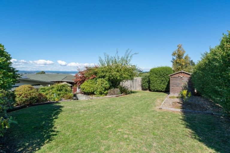 Photo of property in 106 Wakeman Road, Acacia Bay, Taupo, 3330