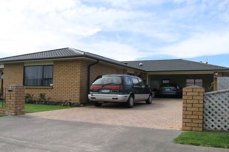 Photo of property in 1 Kelsi Street, Tawhero, Whanganui, 4501