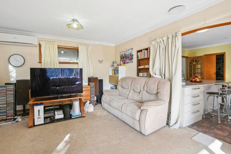 Photo of property in 20 Tremewan Street, Tawa, Wellington, 5028