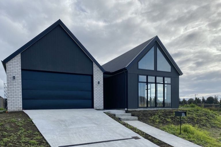 Photo of property in 27 Kahotea Place, Papamoa Beach, Papamoa, 3118