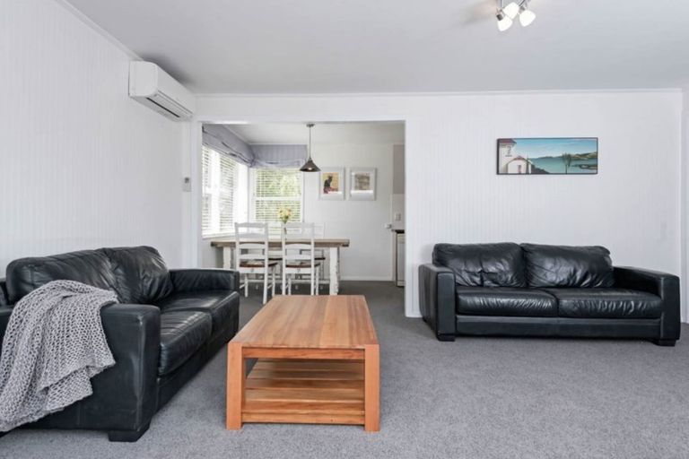 Photo of property in 21 Minaret Drive, Bucklands Beach, Auckland, 2014