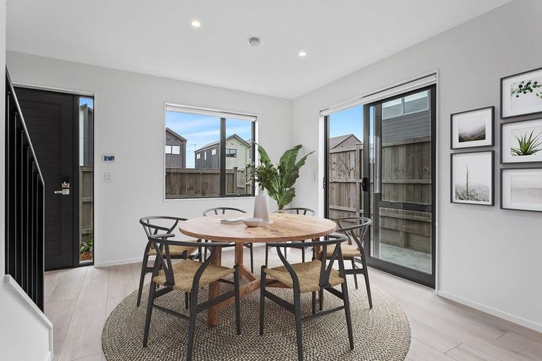 Photo of property in 9 Chartreuse Road, Rosehill, Papakura, 2113