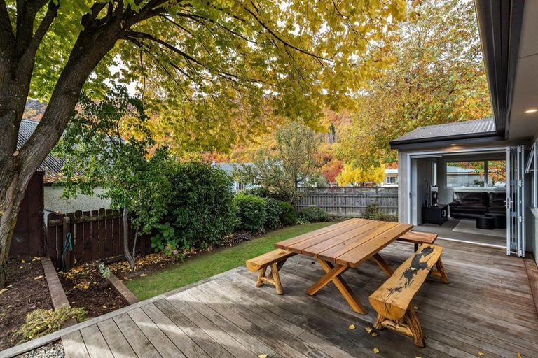 Photo of property in 20 Devon Street, Arrowtown, 9302