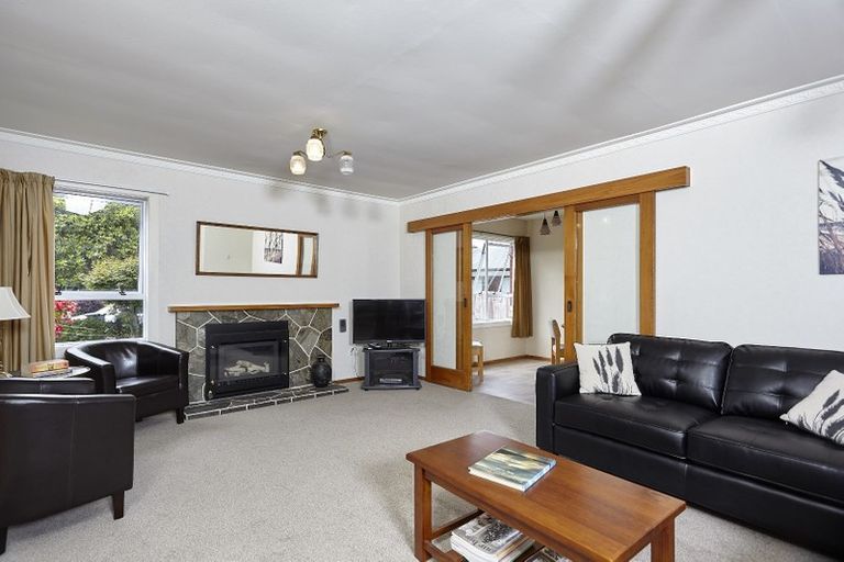 Photo of property in 21 Elwyn Place, Avonhead, Christchurch, 8042