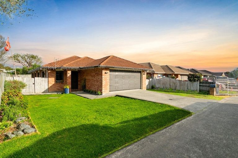 Photo of property in 8 Maadi Place, Papakura, 2110