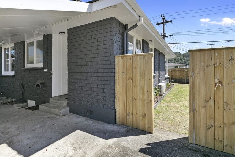 Photo of property in 35 Percy Cameron Street, Avalon, Lower Hutt, 5011