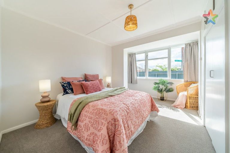 Photo of property in 1 Davis Crescent, Elderslea, Upper Hutt, 5018