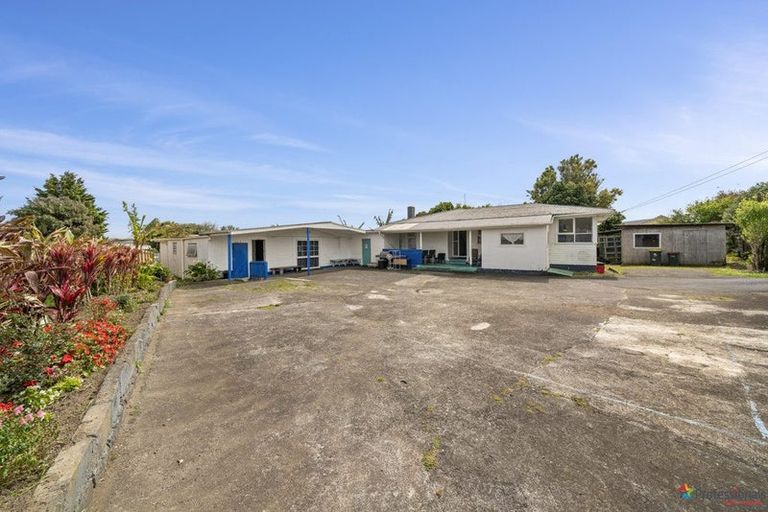 Photo of property in 531 Massey Road, Mangere, Auckland, 2022