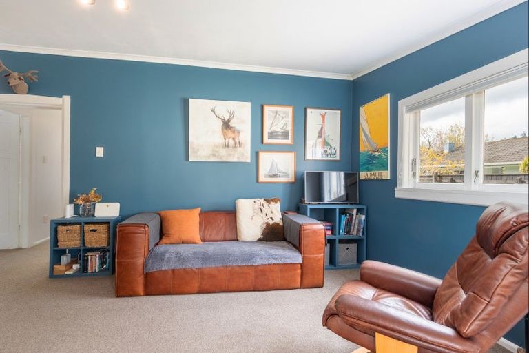 Photo of property in 21a Korau Grove, Stokes Valley, Lower Hutt, 5019