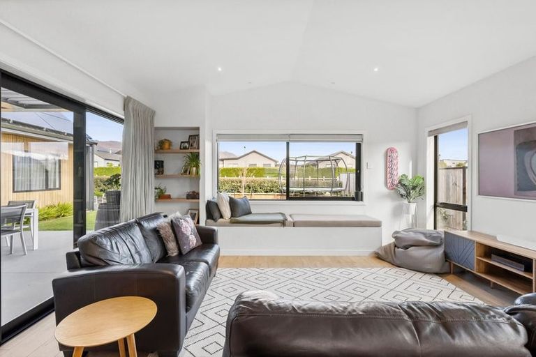 Photo of property in 49 Pounamu Avenue, Albert Town, Wanaka, 9305