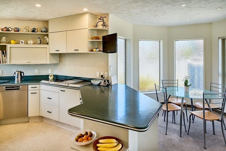 Photo of property in 4 Tombane Terrace, Papakowhai, Porirua, 5024