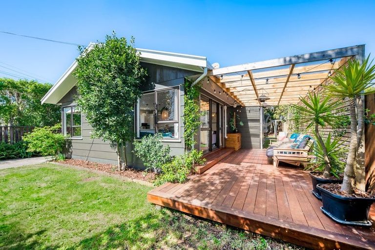 Photo of property in 4b Michael Road, Paraparaumu Beach, Paraparaumu, 5032