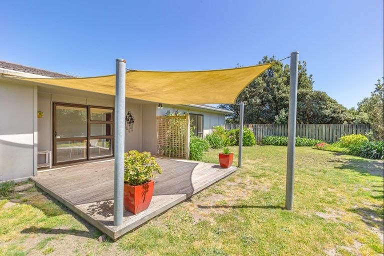 Photo of property in 20 Rua Avenue, Waitarere Beach, Levin, 5510