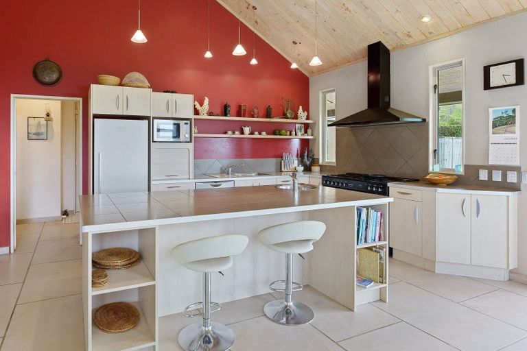 Photo of property in 122 Mickell Road, Hautere, Otaki, 5582